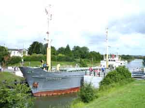 MV Kormoran at Sellars Bridge